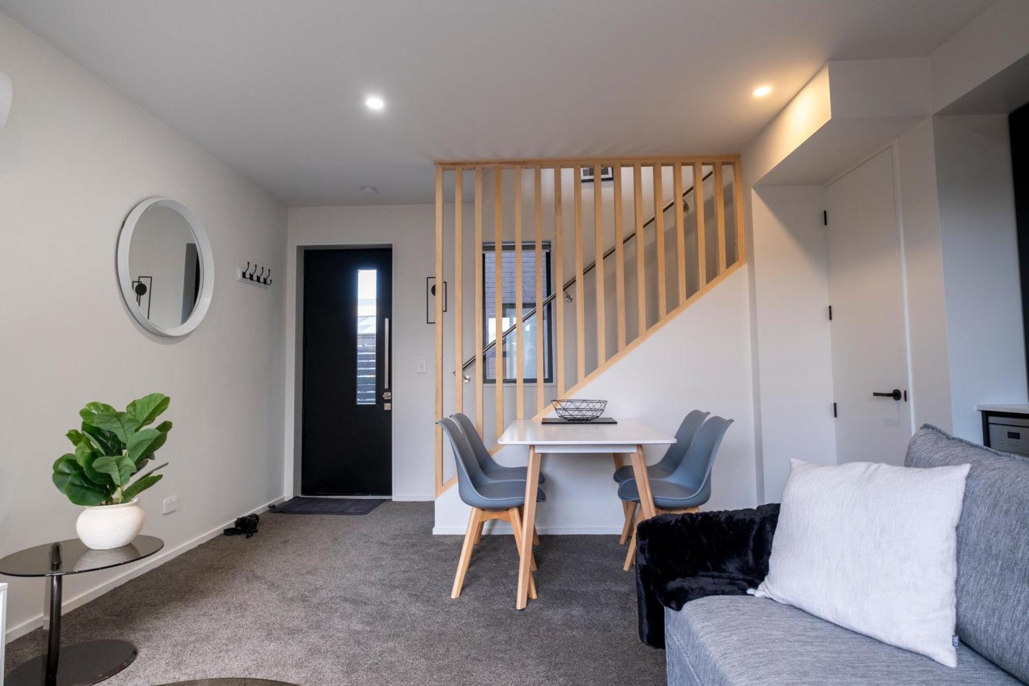 Luxury 2 Bed Townhome In Cbd 크라이스트처치 외부 사진
