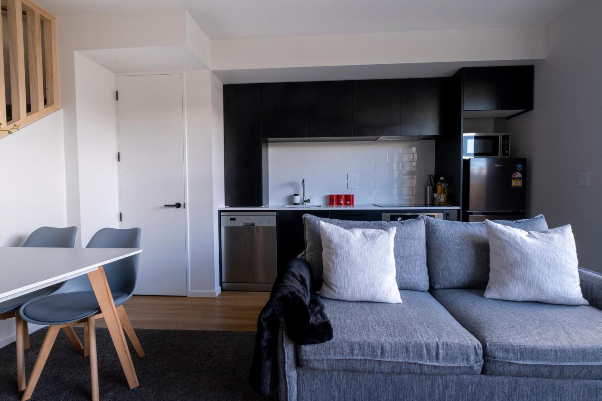 Luxury 2 Bed Townhome In Cbd 크라이스트처치 외부 사진
